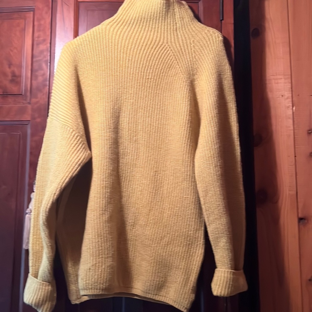AMY ENJOY LIFE NWT MUSTARD COLOR TURTLENECK RIBBED SWEATER SIZE XXL.